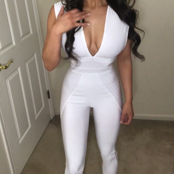 Jumpsuit - Picture 6 of 8